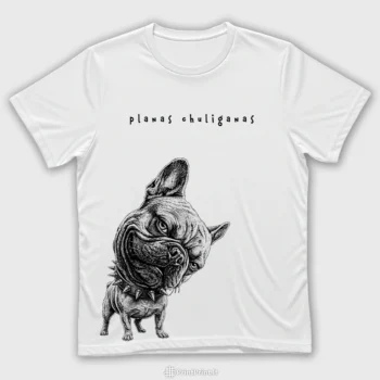 Balti marskineliai su juodu uzrasu planas chuliganas. Po uzrasu yra juokingas, piestas prancuzu buldogas su didele galva, dygliuotu antkakliu ir chuliganiska sypsena.